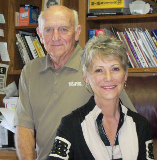 Junior and Judy Dietzel created Bee seen signs in 1976.