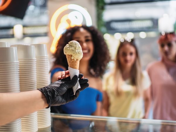 visitors-eating-ice-cream